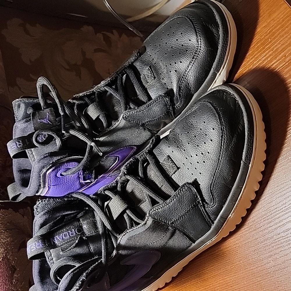 Jordan 1 High React - Picture 3 of 9